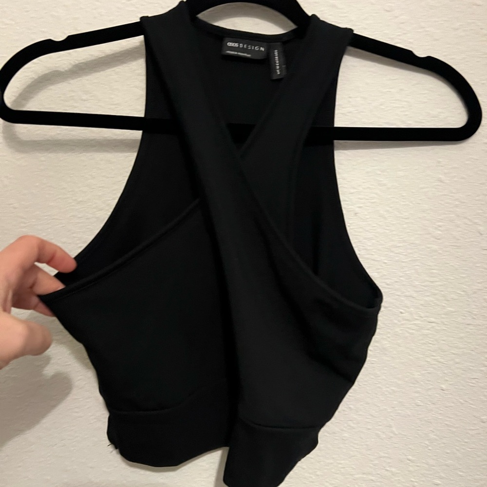 #845 ASOS Design cross over halterneck top in black size 6 - Picture 2 of 4